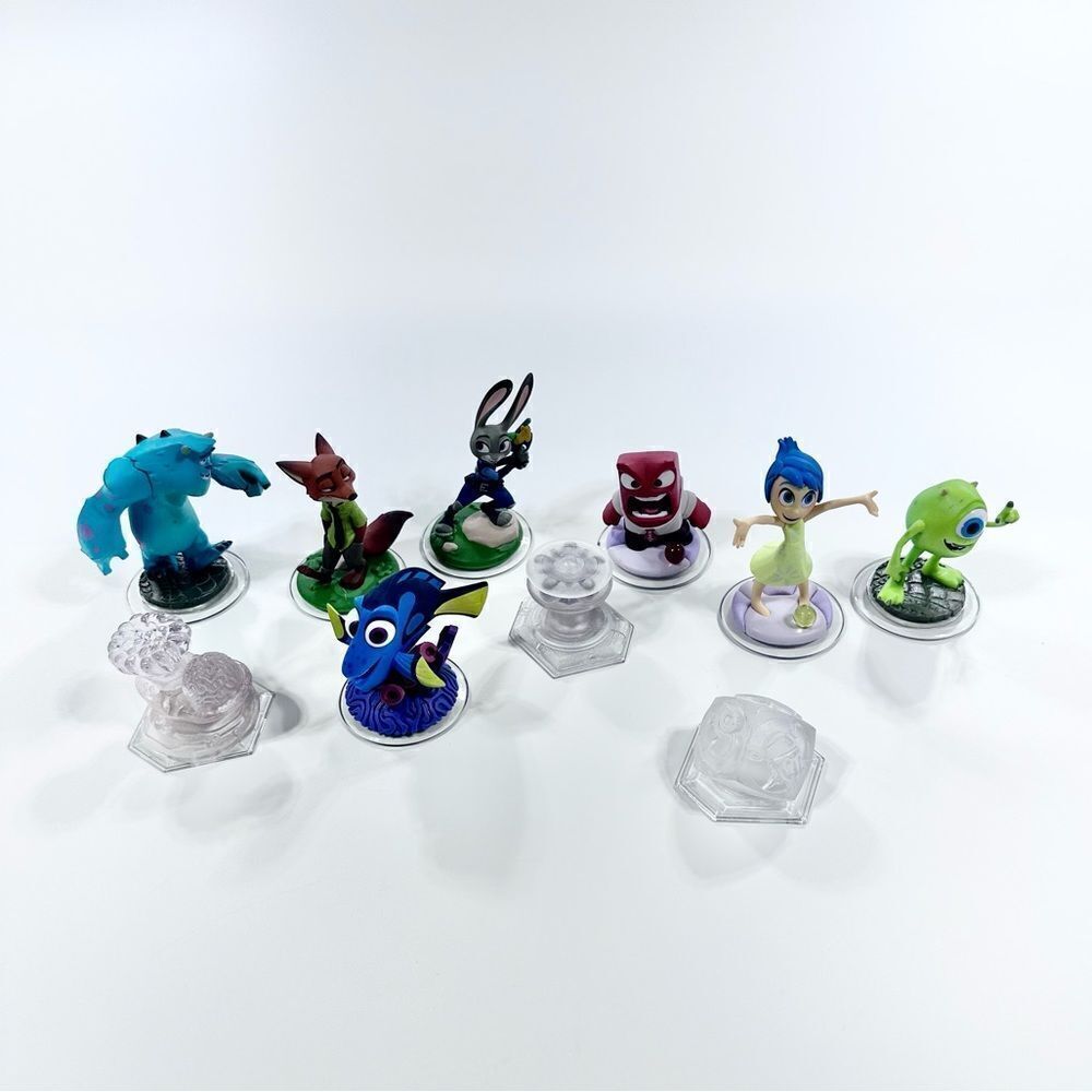 Disney infinity 10 figure bundle